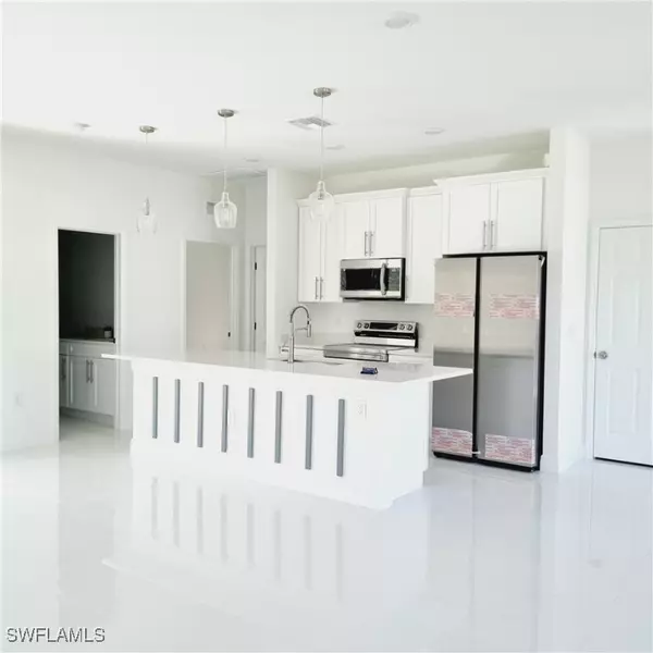 Lehigh Acres, FL 33972,1102 E 15th ST