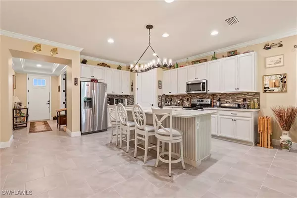 Naples, FL 34120,3865 Helmsman DR