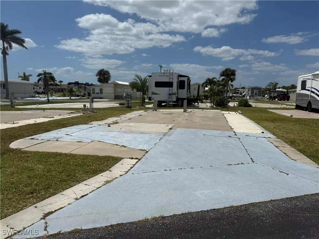Fort Myers, FL 33908,19681 Summerlin #527 RD