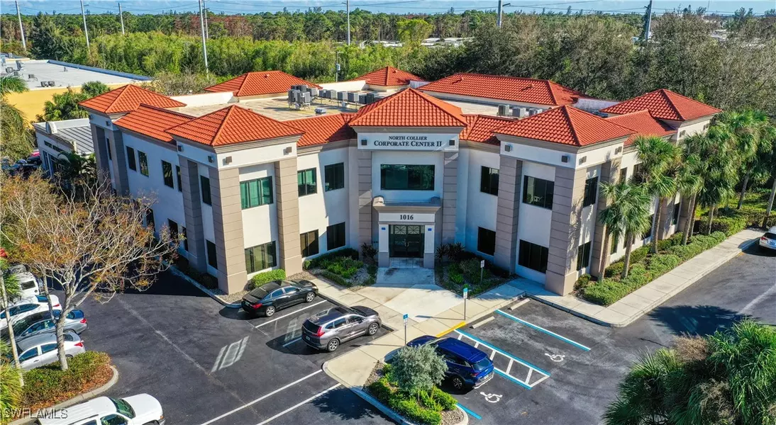 1016 Collier Center WAY, Naples, FL 34110