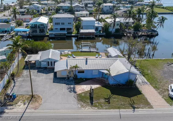 4673 Pine Island RD NW, Matlacha, FL 33993