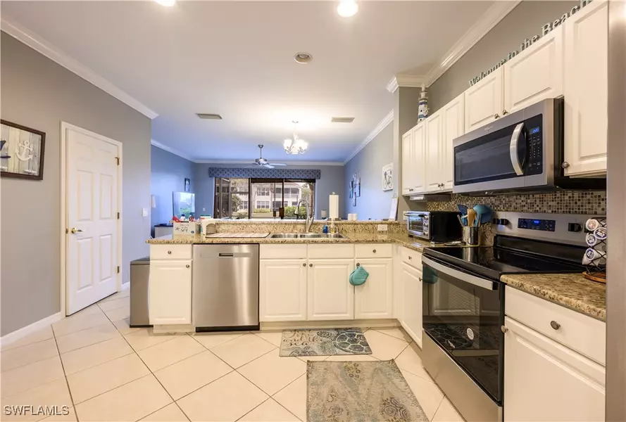 1048 Hampton CIR #58, Naples, FL 34105