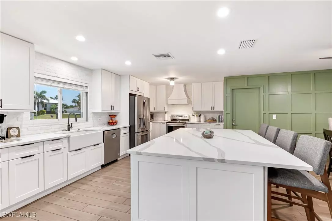 Fort Myers, FL 33905,13821 River Forest DR