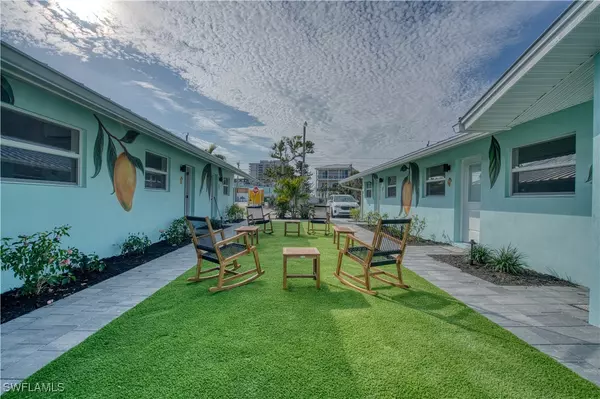 Fort Myers Beach, FL 33931,126 Mango ST