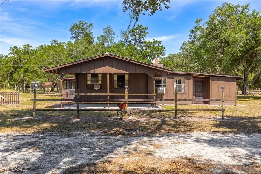 19221 Gwynn RD, North Fort Myers, FL 33917