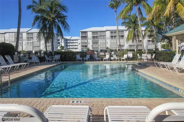Fort Myers Beach, FL 33931,4491 Bay Beach LN #153