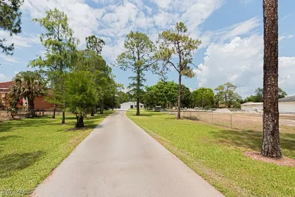 Naples, FL 34116,6195 Green BLVD