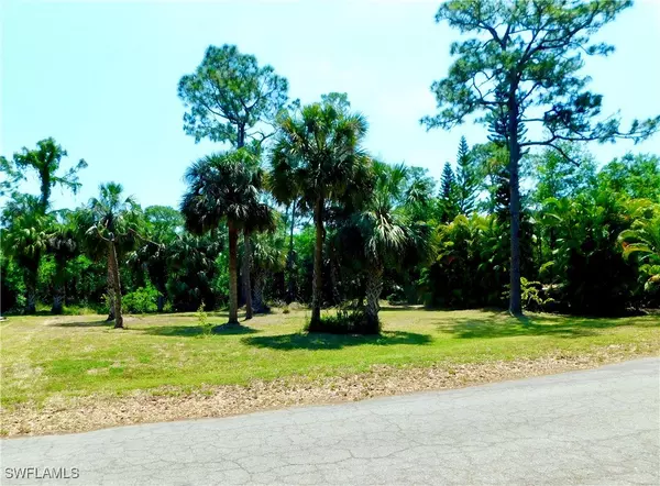 North Fort Myers, FL 33917,17020 Laurelin CT