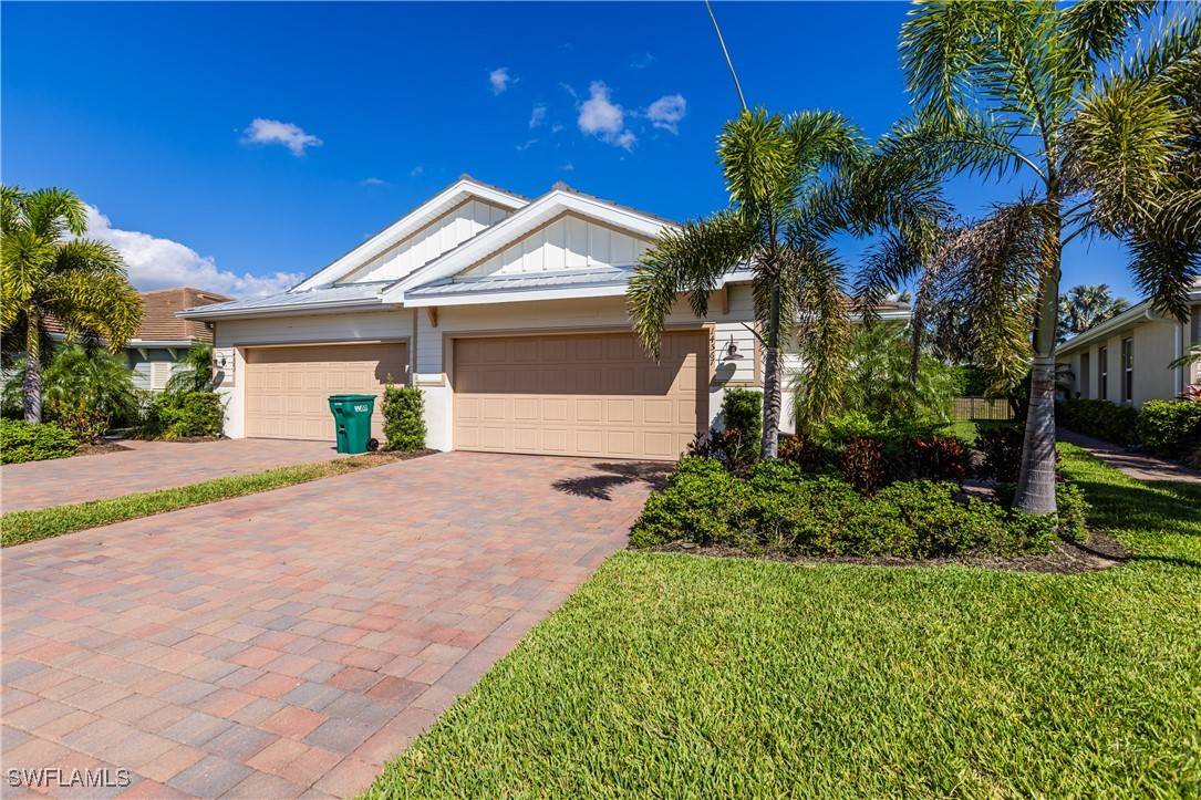 14567 Edgewater CIR, Naples, FL 34114