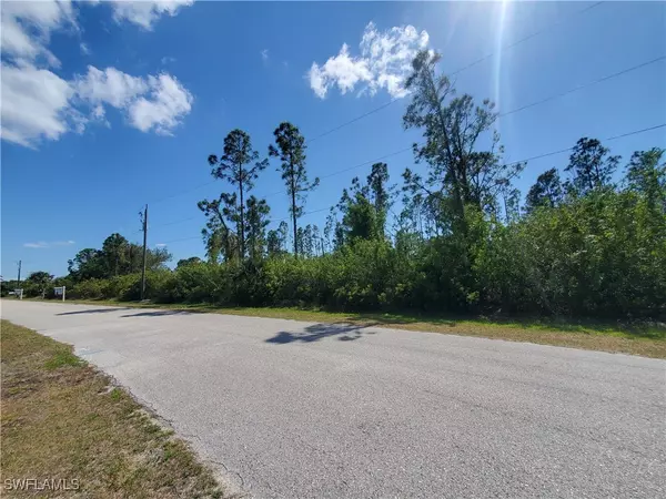 Port Charlotte, FL 33981,8337 Hebron RD