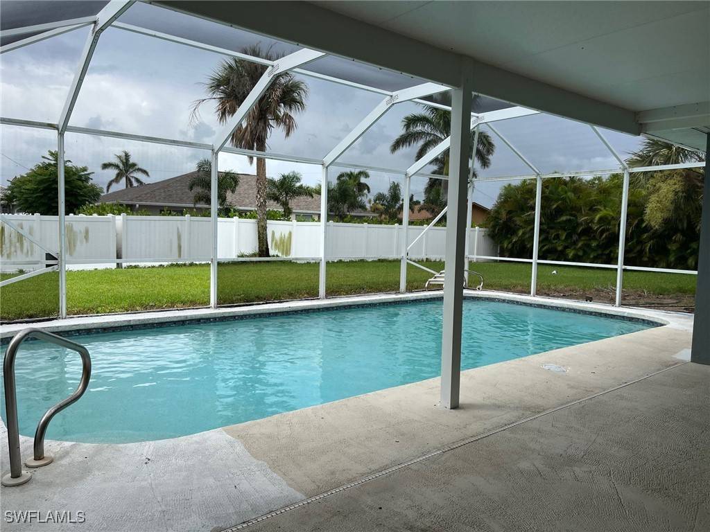 2210 SE 27th TER, Cape Coral, FL 33904
