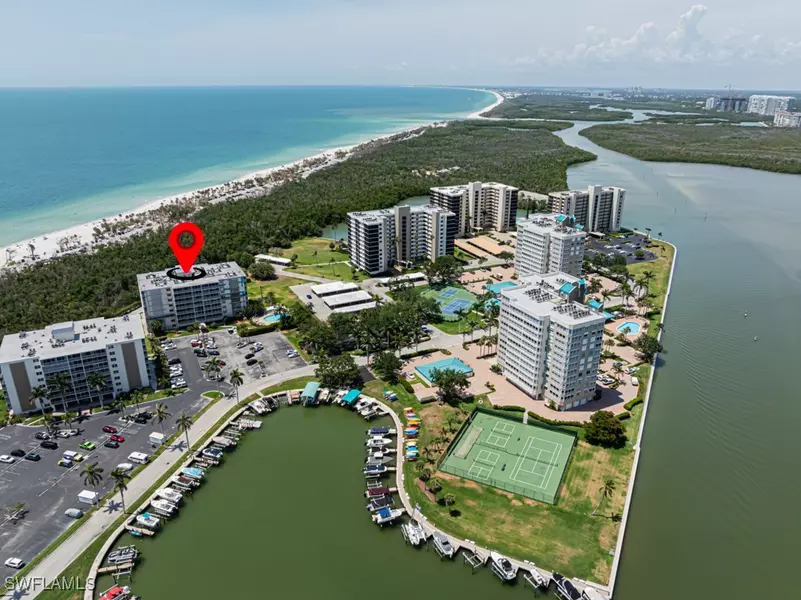 5 Bluebill AVE #303, Naples, FL 34108