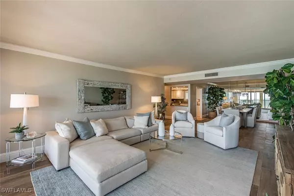 Naples, FL 34103,4051 Gulf Shore BLVD N #1003