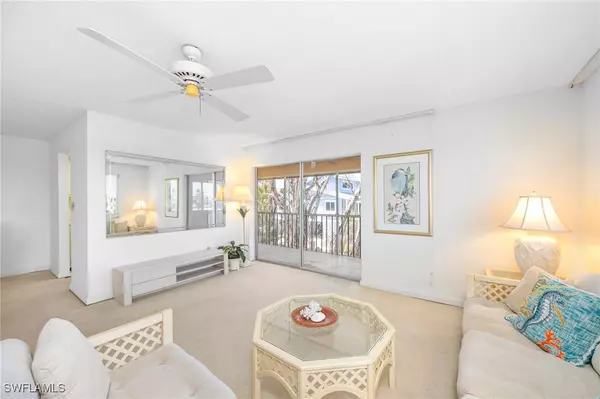 Sanibel, FL 33957,1610 Middle Gulf DR #A5