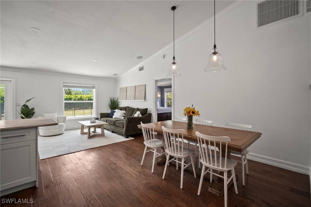 Naples, FL 34110,206 Willowick DR