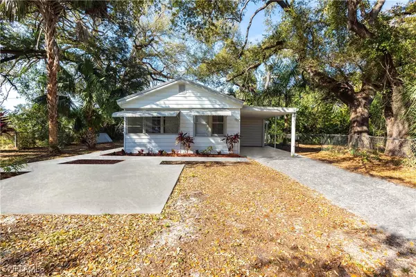 Fort Myers, FL 33901,2217 Dora ST