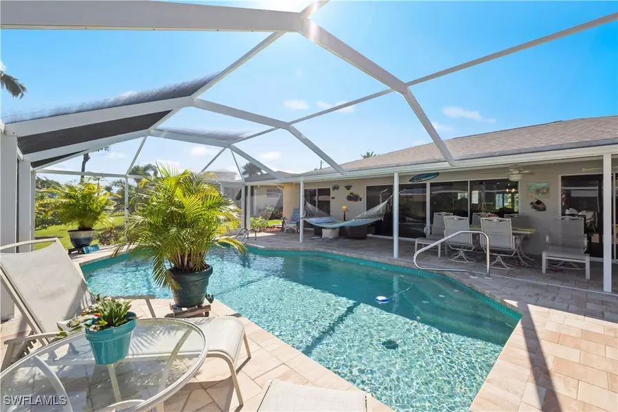 6436 Cocos DR, Fort Myers, FL 33908