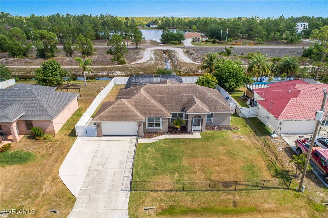 1227 Damen ST E, Lehigh Acres, FL 33974