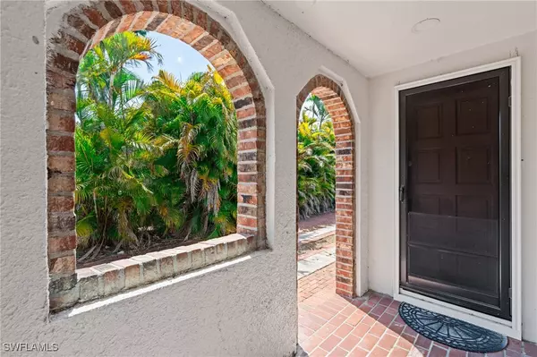 Fort Myers, FL 33901,1725 Coronado RD