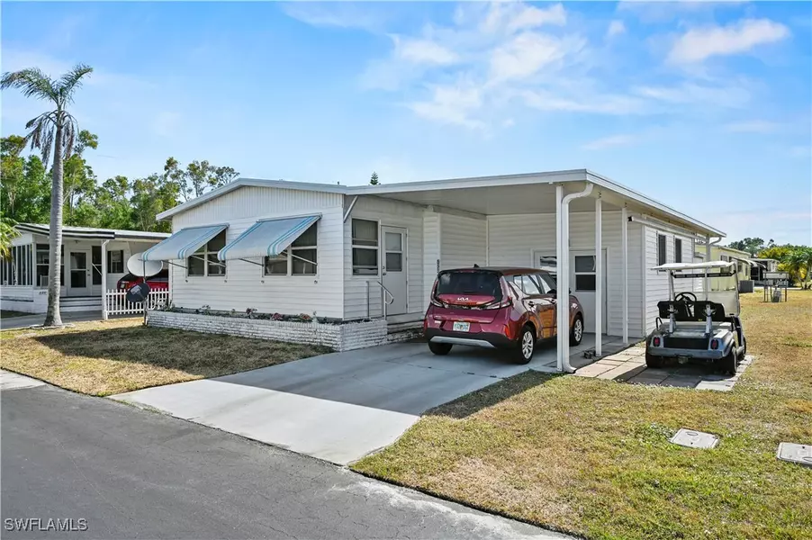 653 Future DR, North Fort Myers, FL 33917