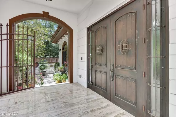 Naples, FL 34105,2605 64th ST SW