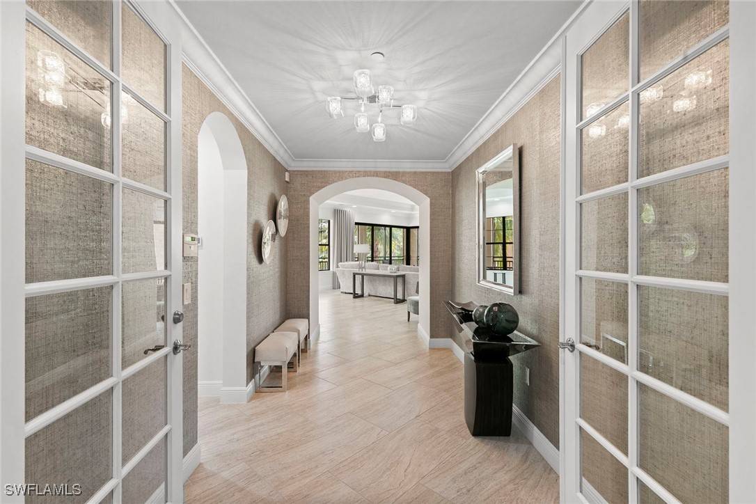 2733 Tiburon BLVD E #102, Naples, FL 34109