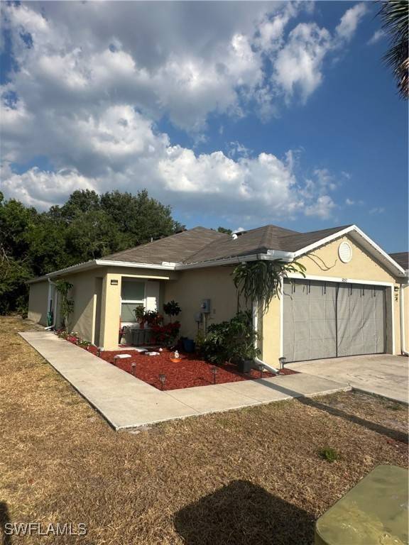 9153 Aegean CIR, Lehigh Acres, FL 33936