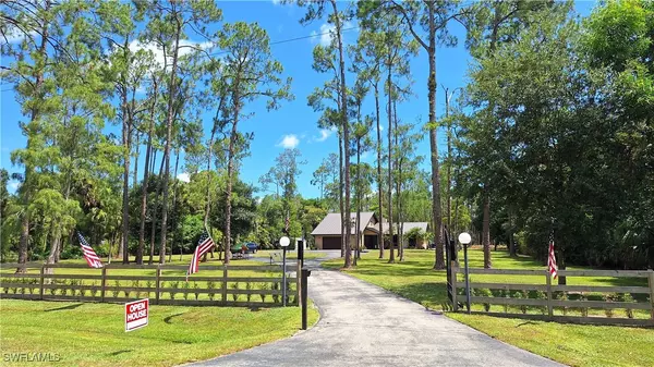 3690 27th AVE SW, Naples, FL 34117