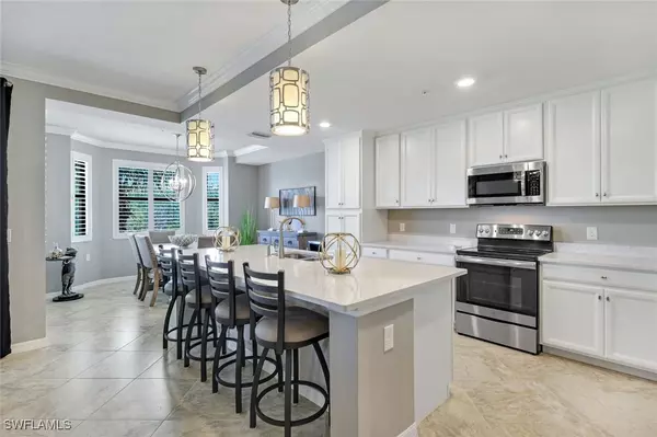 9590 Trevi CT #5323, Naples, FL 34113
