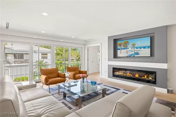 360 10th AVE S #B200, Naples, FL 34102