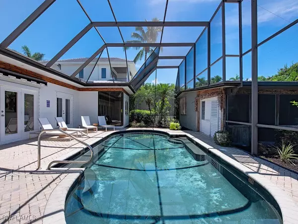 Naples, FL 34102,Address not disclosed