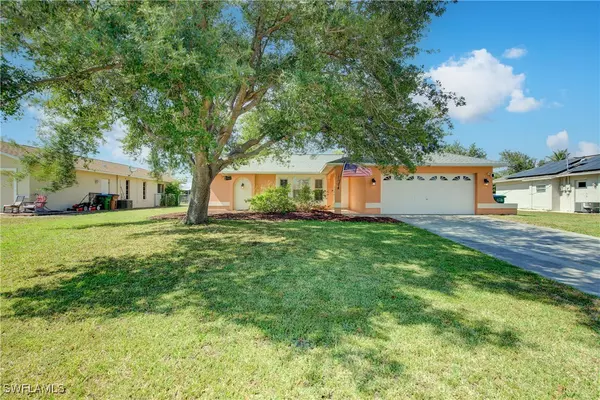 237 SW 32nd TER, Cape Coral, FL 33914