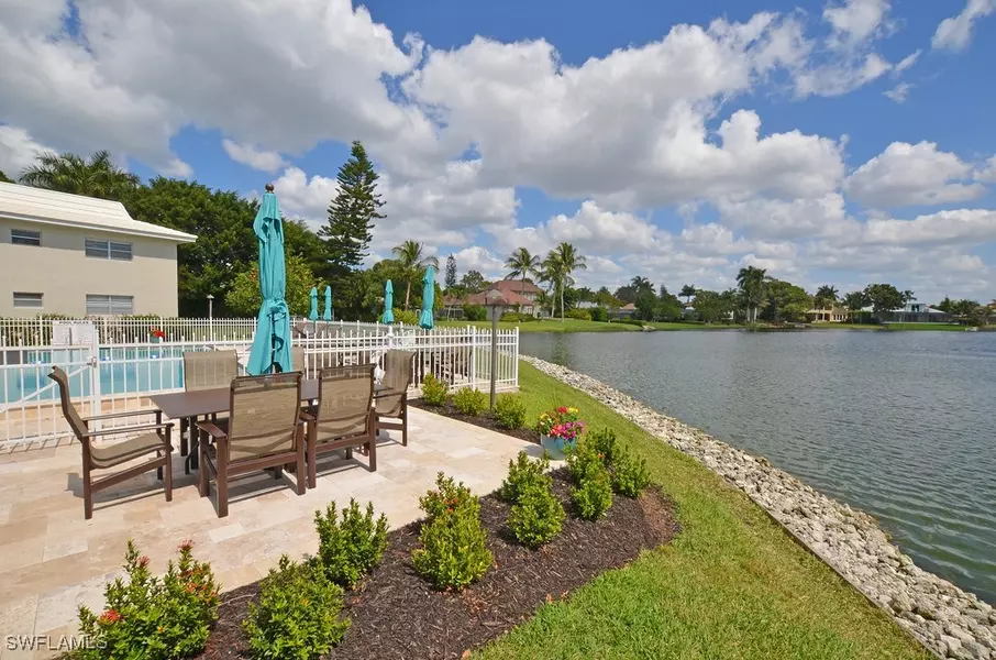 4140 Crayton RD #D6, Naples, FL 34103