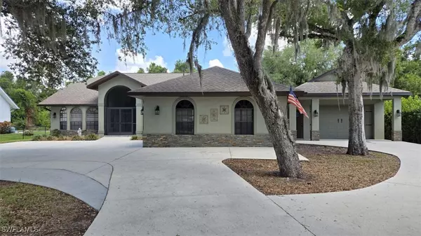 North Fort Myers, FL 33917,7311 Sean LN