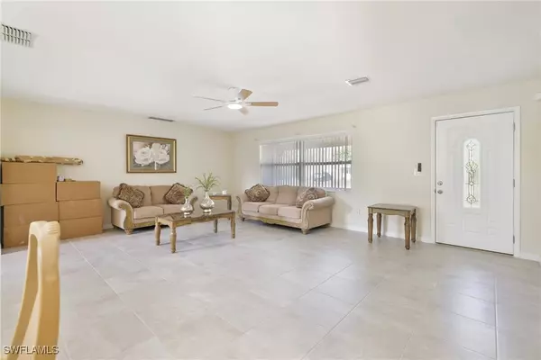 Lehigh Acres, FL 33936,348 Dellwood AVE