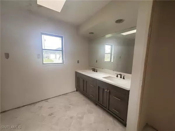 Cape Coral, FL 33914,1408 SW 49th ST