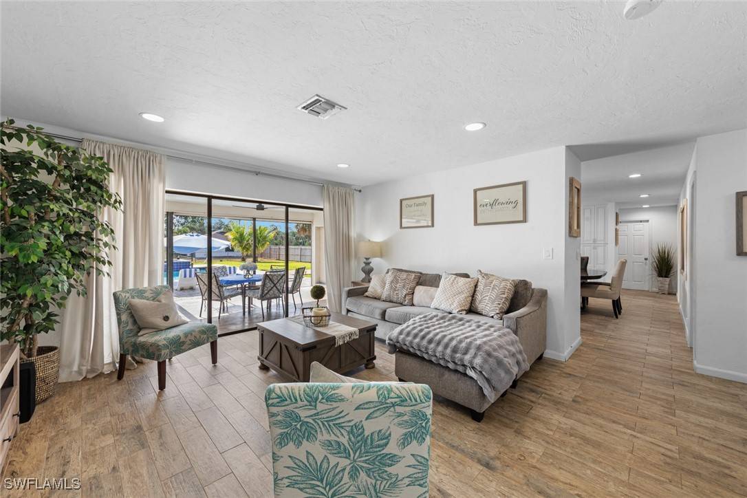 Naples, FL 34117,2080 39th ST SW