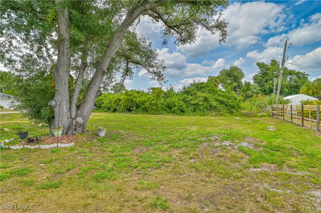 Port Charlotte, FL 33948,2128 Bendway DR