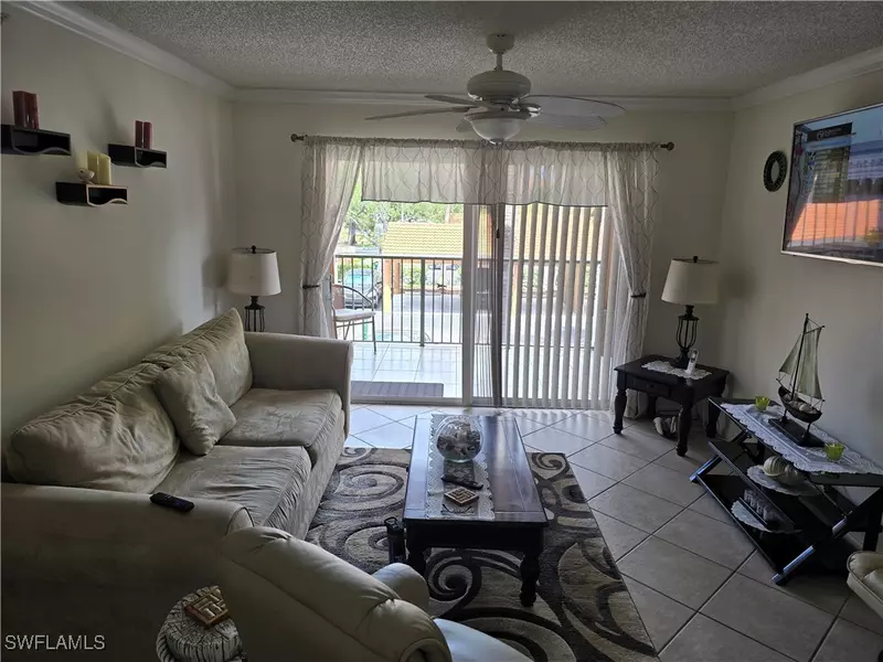 1210 Wildwood Lakes BLVD #203, Naples, FL 34104