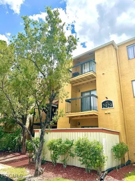 2929 Winkler AVE #1018, Fort Myers, FL 33916