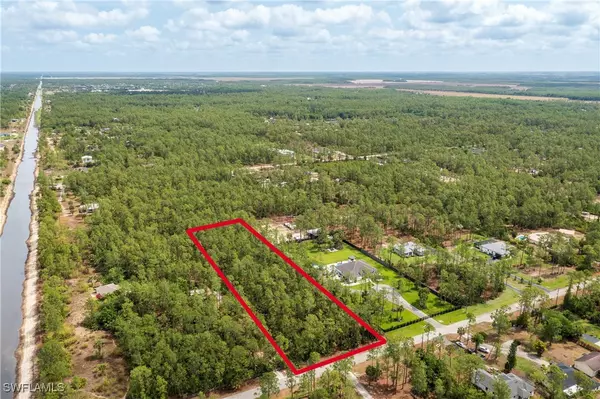 6th Ave. NE, Naples, FL 34120