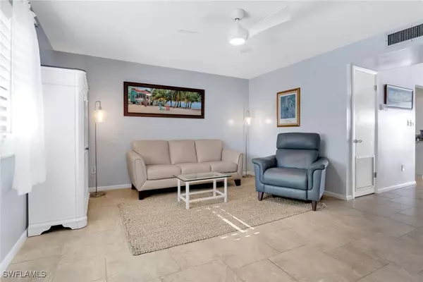 Naples, FL 34103,788 Park Shore DR #C34