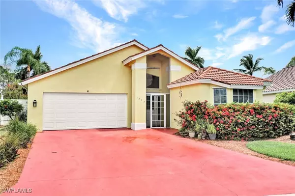 Naples, FL 34104,1273 Naples Lake DR