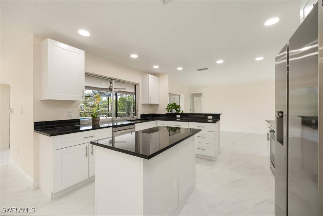 2232 Longboat DR, Naples, FL 34104