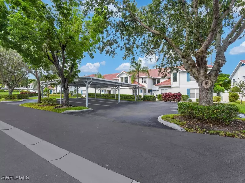 5045 Cedar Springs DR #204, Naples, FL 34110