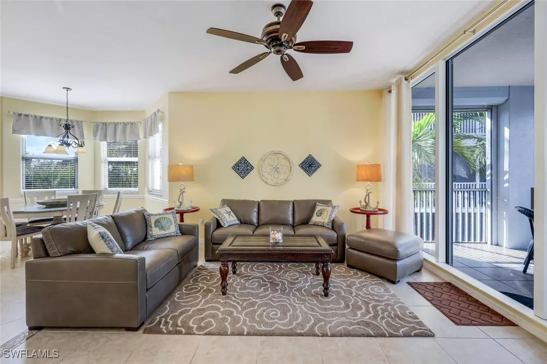 Naples, FL 34108,460 LAUNCH CIR #301