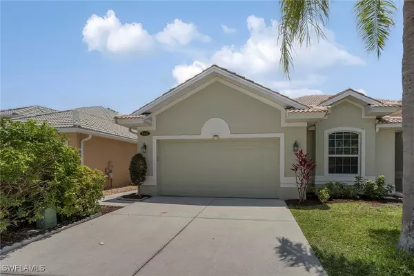 8546 Silk Oak LN, Naples, FL 34119