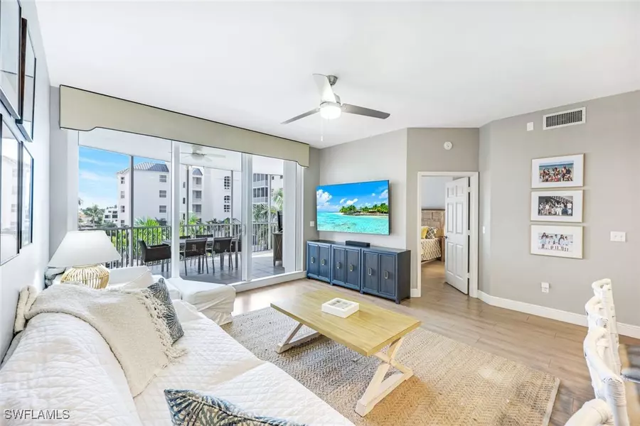 470 Launch CIR #403, Naples, FL 34108
