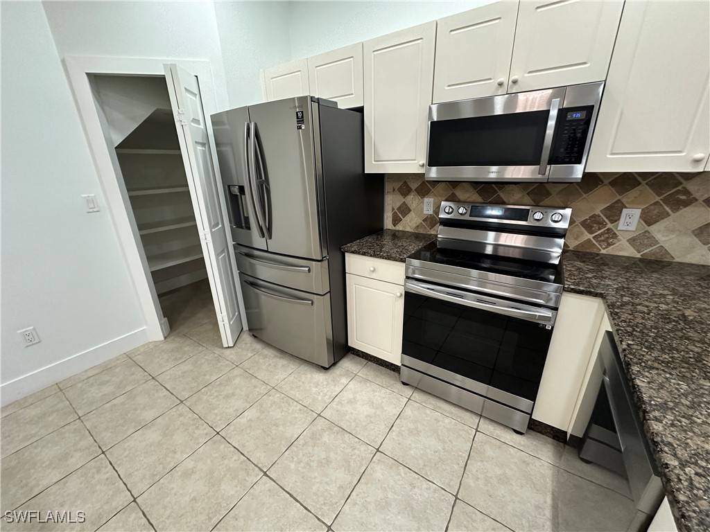 Naples, FL 34119,14936 Summit Place CIR #19