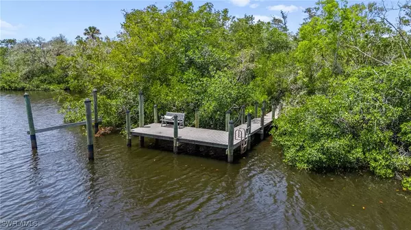18250 Parkridge CT, Fort Myers, FL 33908